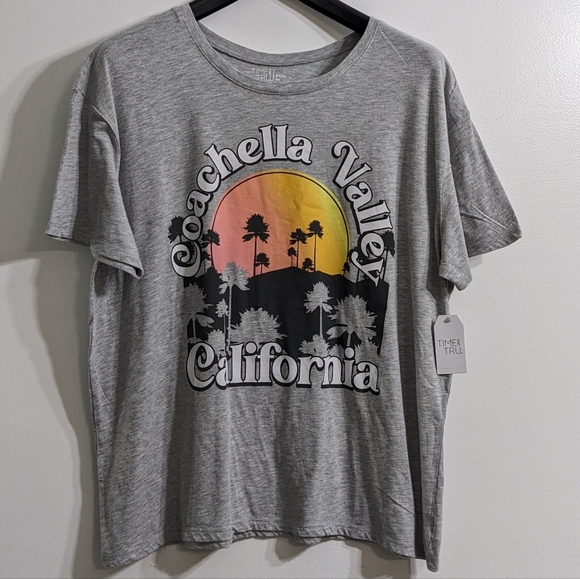 Coachella Valley California Women's  Plus Size Graphic T-Shirt, Size XXXL(22) - Picture 1 of 3